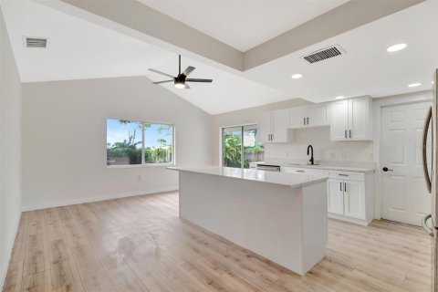 Villa ou maison à vendre à Palmetto, Floride: 2 chambres, 108.05 m2 № 2112393 - photo 7