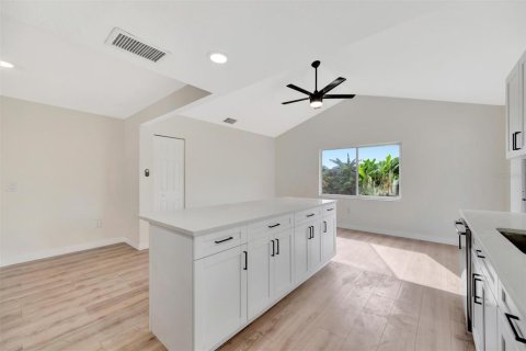 Villa ou maison à vendre à Palmetto, Floride: 2 chambres, 108.05 m2 № 2112393 - photo 17