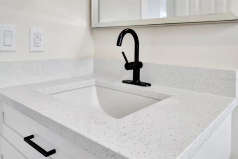 Villa ou maison à vendre à Palmetto, Floride: 2 chambres, 108.05 m2 № 2112393 - photo 30