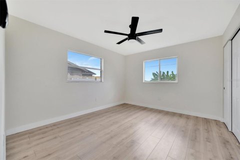 Villa ou maison à vendre à Palmetto, Floride: 2 chambres, 108.05 m2 № 2112393 - photo 22