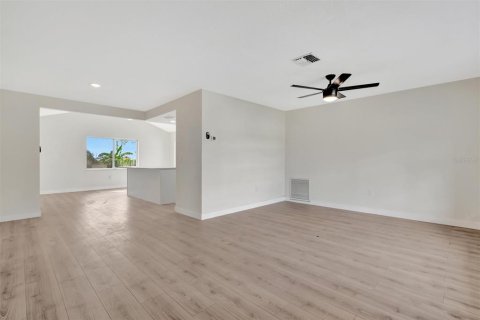 Villa ou maison à vendre à Palmetto, Floride: 2 chambres, 108.05 m2 № 2112393 - photo 3