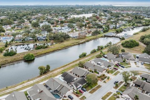 House in Tampa, Florida 3 bedrooms, 166.02 sq.m. № 1854668 - photo 22