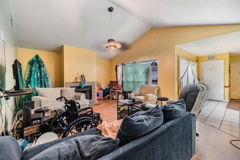 House in Tampa, Florida 3 bedrooms, 166.02 sq.m. № 1854668 - photo 4