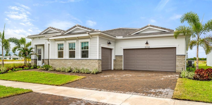 House in Port St. Lucie, Florida 5 bedrooms, 321.16 sq.m. № 2295690
