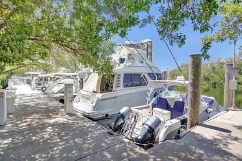 Condominio en venta en Aventura, Florida, 2 dormitorios, 177.26 m2 № 2000650 - foto 27