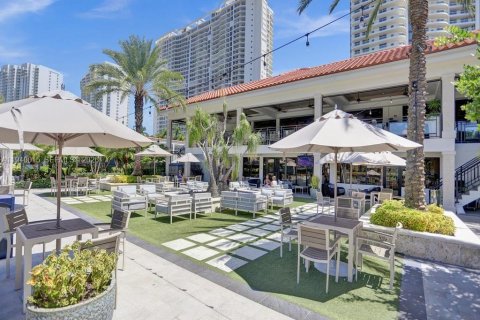 Condominio en venta en Aventura, Florida, 2 dormitorios, 177.26 m2 № 2000650 - foto 7