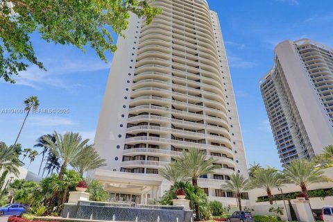 Condominio en venta en Aventura, Florida, 2 dormitorios, 177.26 m2 № 2000650 - foto 29