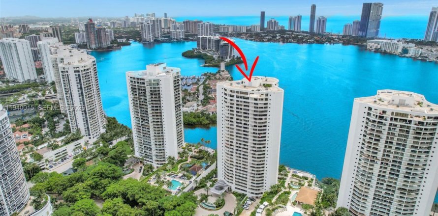 Condominio en Aventura, Florida, 2 dormitorios  № 2000650