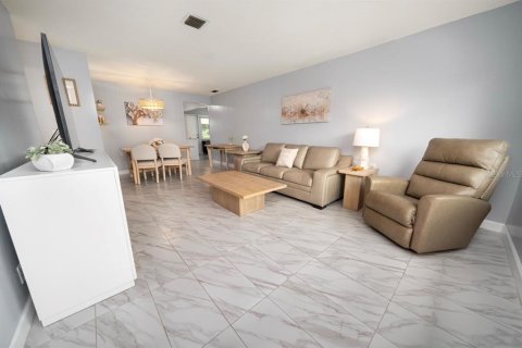 Villa ou maison à vendre à Pinellas Park, Floride: 1 chambre, 83.8 m2 № 2199489 - photo 16