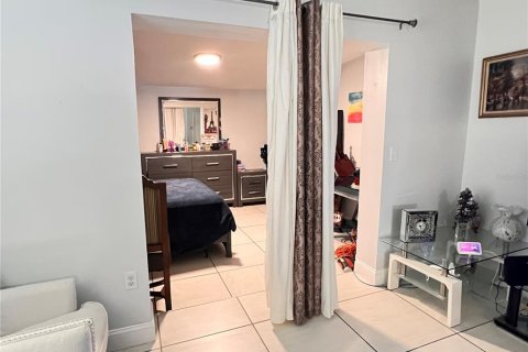 Casa en venta en Tampa, Florida, 3 dormitorios, 144.74 m2 № 1721498 - foto 11