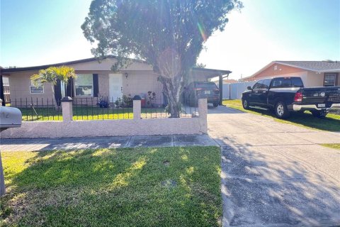 Casa en venta en Tampa, Florida, 3 dormitorios, 144.74 m2 № 1721498 - foto 2