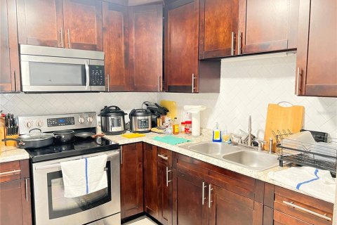 Casa en venta en Tampa, Florida, 3 dormitorios, 144.74 m2 № 1721498 - foto 7