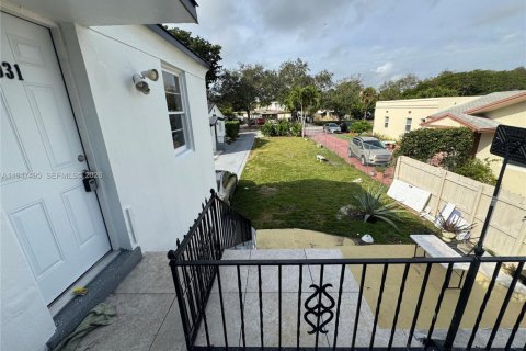 Снять в аренду квартиру в Холливуд, Флорида 1 спальня, 270.44м2, № 2004297 - фото 27