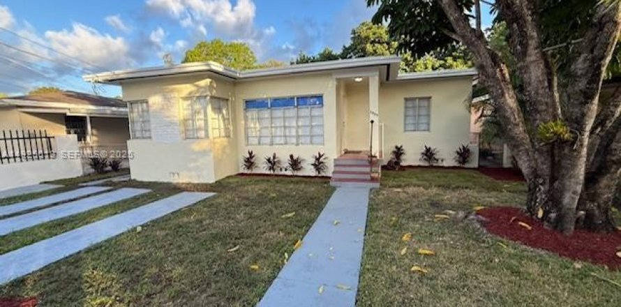 Casa en Miami, Florida 3 dormitorios, 134.24 m2 № 1984156