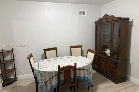 Casa en venta en Miami, Florida, 3 dormitorios, 134.24 m2 № 1984156 - foto 7