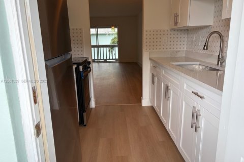 Copropriété à vendre à Deerfield Beach, Floride: 2 chambres, 88.26 m2 № 2247282 - photo 7