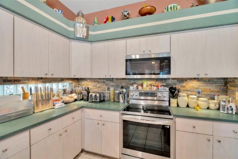 Casa en venta en Spring Hill, Florida, 3 dormitorios, 193.33 m2 № 1737111 - foto 10