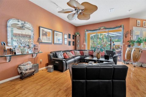 Casa en venta en Spring Hill, Florida, 3 dormitorios, 193.33 m2 № 1737111 - foto 6