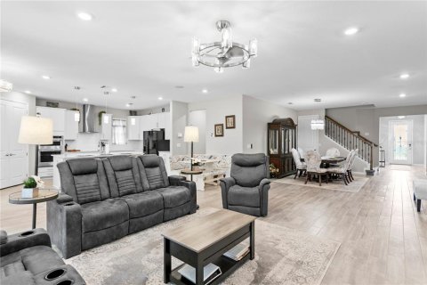 Casa en venta en Wesley Chapel, Florida, 5 dormitorios, 391.12 m2 № 1919723 - foto 15
