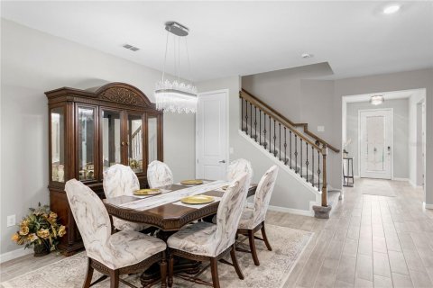 Casa en venta en Wesley Chapel, Florida, 5 dormitorios, 391.12 m2 № 1919723 - foto 9