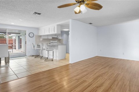 Casa en venta en Port Richey, Florida, 3 dormitorios, 147.62 m2 № 2220410 - foto 8