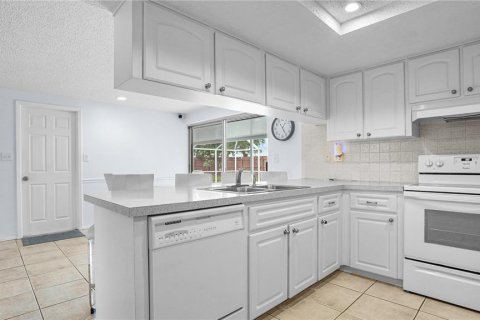 Casa en venta en Port Richey, Florida, 3 dormitorios, 147.62 m2 № 2220410 - foto 9