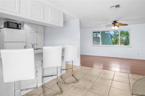 Casa en venta en Port Richey, Florida, 3 dormitorios, 147.62 m2 № 2220410 - foto 12