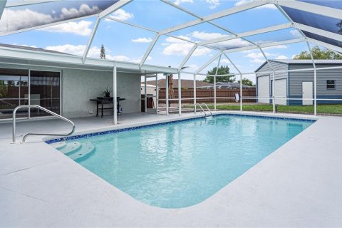 Casa en venta en Port Richey, Florida, 3 dormitorios, 147.62 m2 № 2220410 - foto 2
