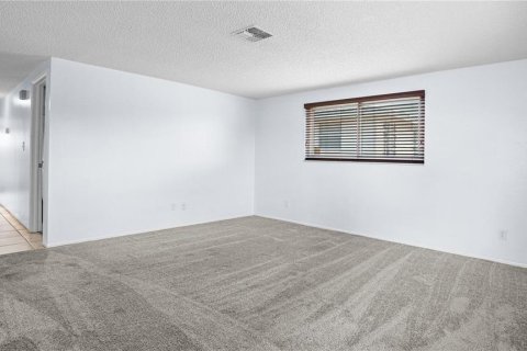 Casa en venta en Port Richey, Florida, 3 dormitorios, 147.62 m2 № 2220410 - foto 13