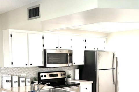 Condo in Jupiter, Florida, 1 bedroom № 2085358 - photo 22