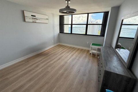 Copropriété à louer à West Palm Beach, Floride: 2 chambres, 108.7 m2 № 2387999 - photo 9
