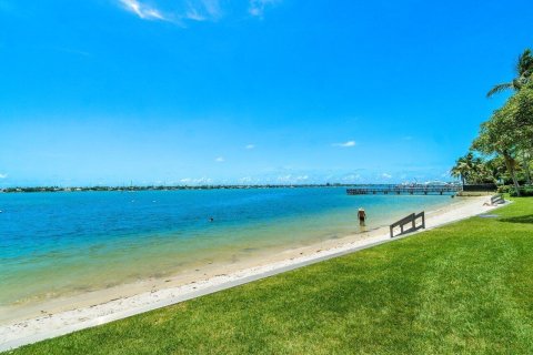 Copropriété à louer à West Palm Beach, Floride: 2 chambres, 108.7 m2 № 2387999 - photo 13