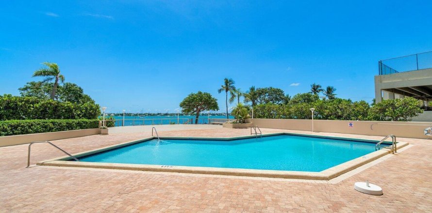 Condo à West Palm Beach, Floride, 2 chambres  № 2387999