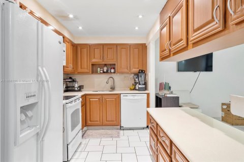 Купить кондоминиум в Авентура, Флорида 3 спальни, 128.21м2, № 1977319 - фото 6