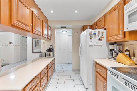 Купить кондоминиум в Авентура, Флорида 3 спальни, 128.21м2, № 1977319 - фото 8