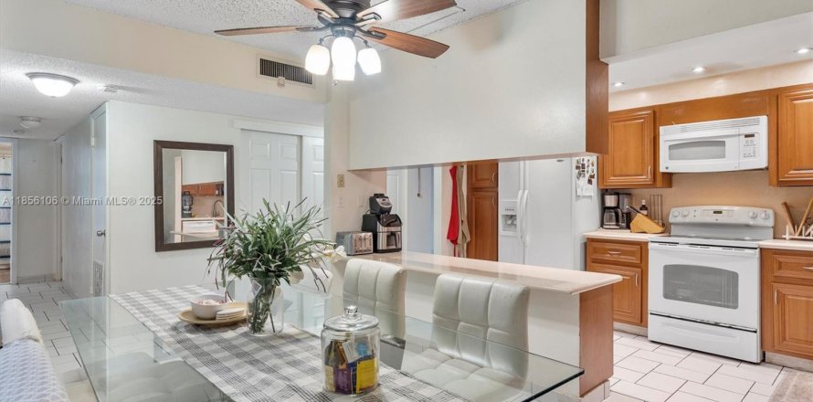 Кондоминиум с 3 спальнями в Авентура, Флорида № 1977319