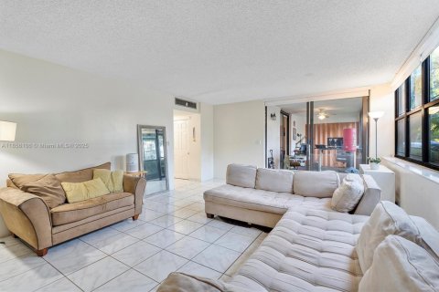 Купить кондоминиум в Авентура, Флорида 3 спальни, 128.21м2, № 1977319 - фото 11