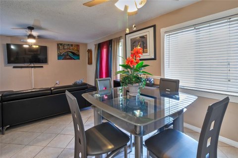 Condo in Clearwater, Florida, 1 bedroom  № 1795922 - photo 13