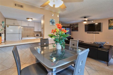 Condo in Clearwater, Florida, 1 bedroom  № 1795922 - photo 12