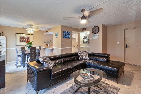 Condo in Clearwater, Florida, 1 bedroom  № 1795922 - photo 8