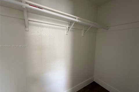 Apartment in Hallandale Beach, Florida 2 bedrooms № 1994665 - photo 20