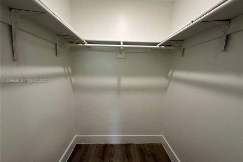 Apartment in Hallandale Beach, Florida 2 bedrooms № 1994665 - photo 25