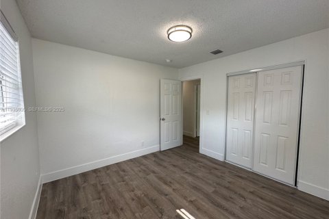 Apartment in Hallandale Beach, Florida 2 bedrooms № 1994665 - photo 22