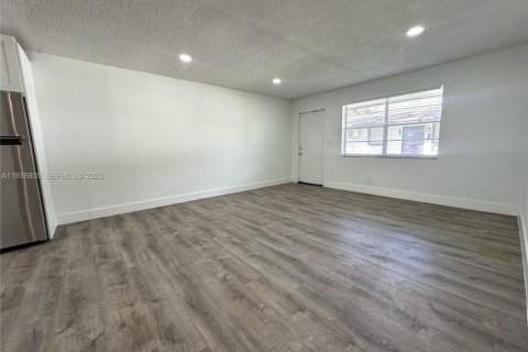 Apartment in Hallandale Beach, Florida 2 bedrooms № 1994665 - photo 7
