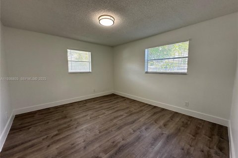 Apartment in Hallandale Beach, Florida 2 bedrooms № 1994665 - photo 24