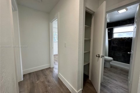 Apartment in Hallandale Beach, Florida 2 bedrooms № 1994665 - photo 15