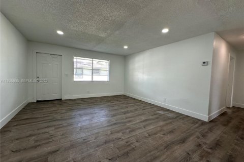 Apartment in Hallandale Beach, Florida 2 bedrooms № 1994665 - photo 11