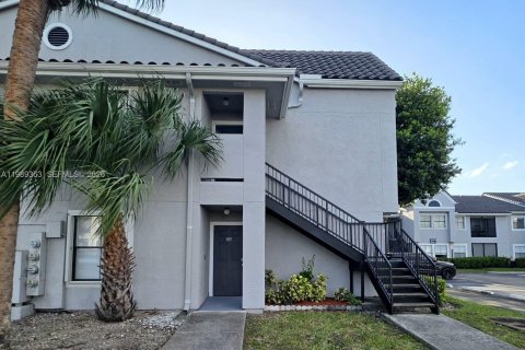 Copropriété à louer à Miami, Floride: 2 chambres, 101.26 m2 № 2051506 - photo 3