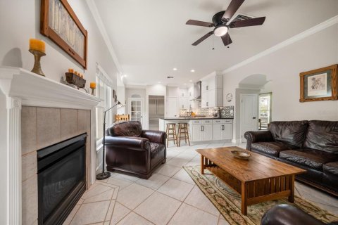 House in Tampa, Florida 3 bedrooms, 225.01 sq.m. № 1776859 - photo 11