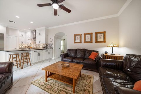 House in Tampa, Florida 3 bedrooms, 225.01 sq.m. № 1776859 - photo 4